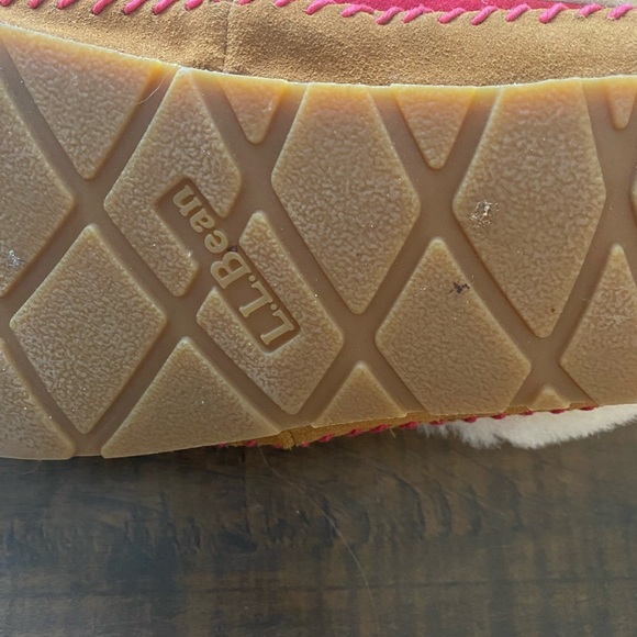 L.L. Bean Wicked Good  Squam Lake Shearling Lined Slippers - Picture 6 of 10